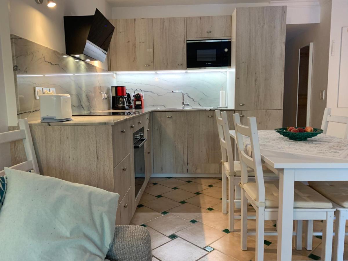 Les Lavandiers Apartment *